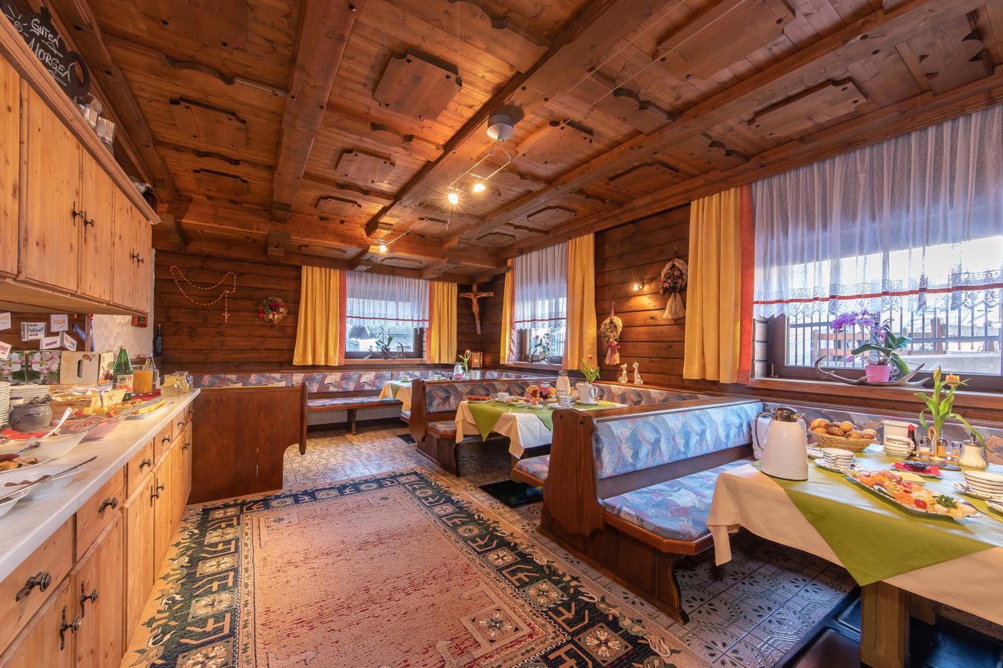 Fruehstuecks- Pension Sonnblickhof Rauris Dış mekan fotoğraf