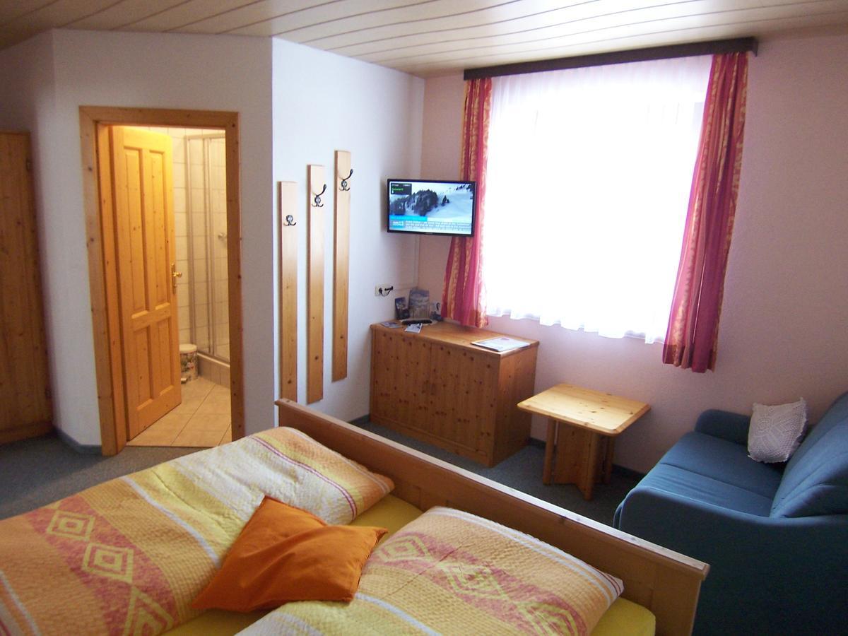 Fruehstuecks- Pension Sonnblickhof Rauris Dış mekan fotoğraf
